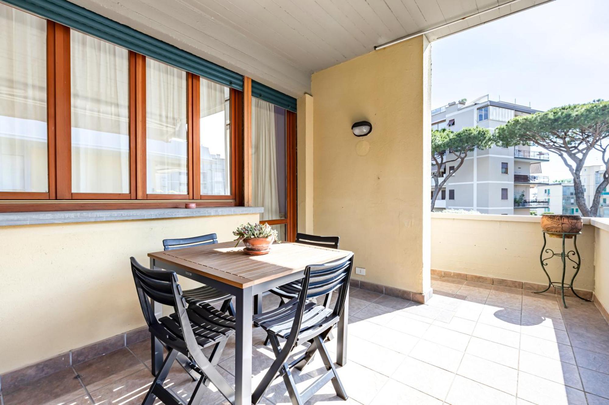 Two-Levels Apartment With Terrace And Parking Viareggio Eksteriør billede